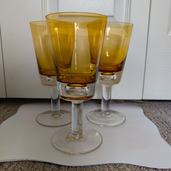 Amber Glass Wine Goblets Set of 3 - Picture 3 of 3